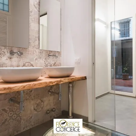 Ground Floor With Patio-ghibellina 65 Apartment Florence