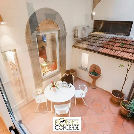 Ground Floor With Patio-ghibellina 65 * Florence
