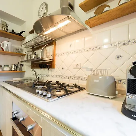 Santa Maria Novella 6 Sleeps Near The Station Apartment