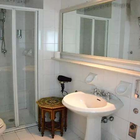 Bed & Breakfast Leopoldo&apartements Firenze