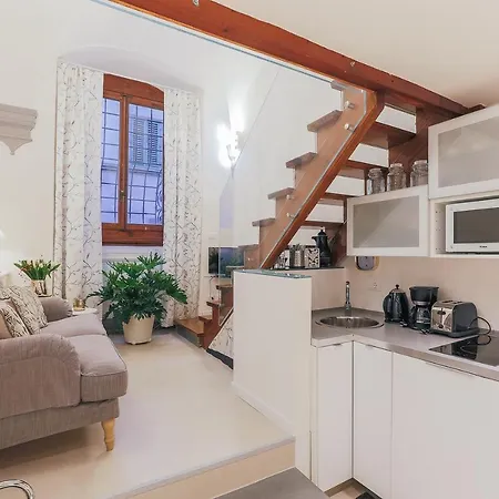 Duomo Romantic Nest Apartment