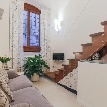 Duomo Romantic Nest Apartment