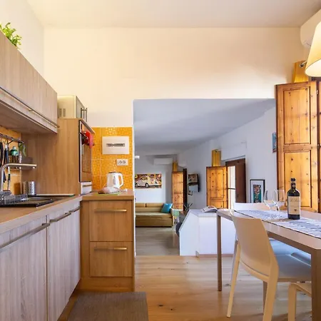Apartment Sant'ambrogio Charming Flat