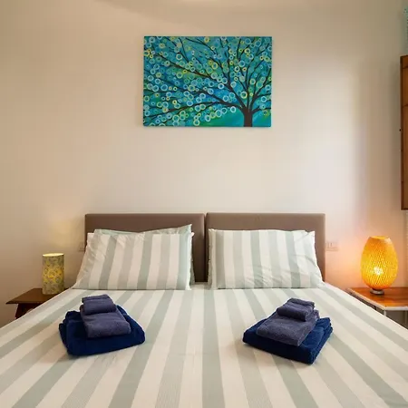 Apartment Sant'ambrogio Charming Flat *