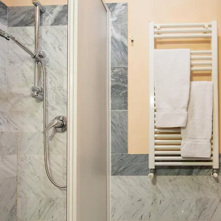Santa Monaca Apartment Florence