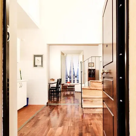 Apartment Tornaquinci Palace *