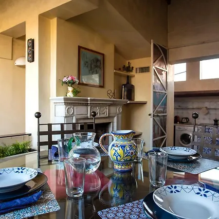 Borgo San Lorenzo Attico Duomo Apartment *