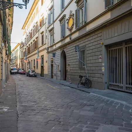 Borgo Guelfo I * Floransa