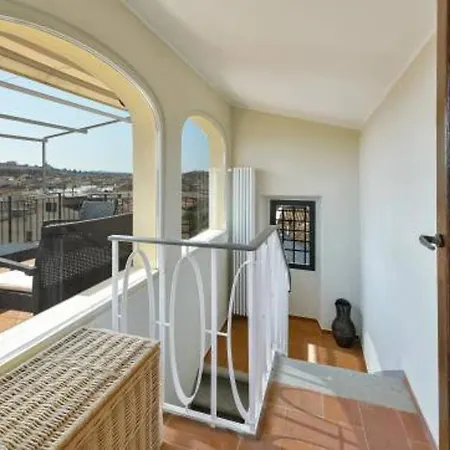 Santa Croce Terrace Deluxe Apartment *