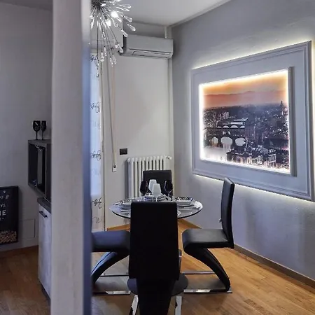 Il Giglio Incantato Apartment Florence