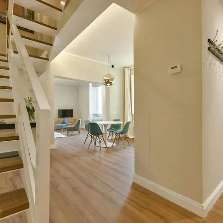 Santa Croce Terrace Deluxe Apartment