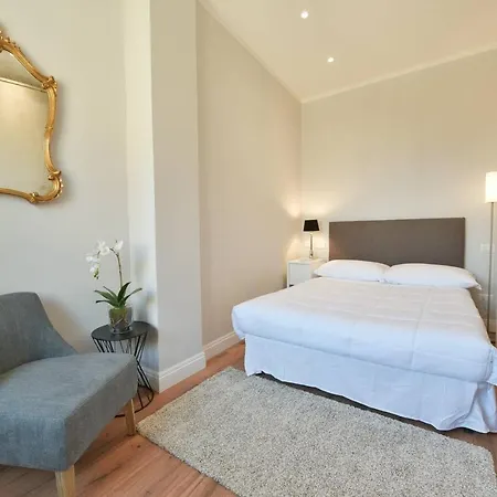 Santa Croce Terrace Deluxe Apartment