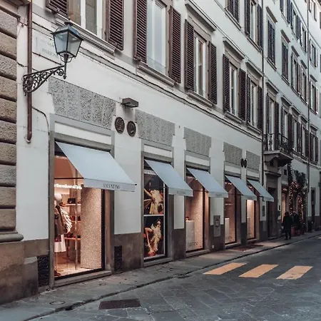 Tornabuoni Place 2*