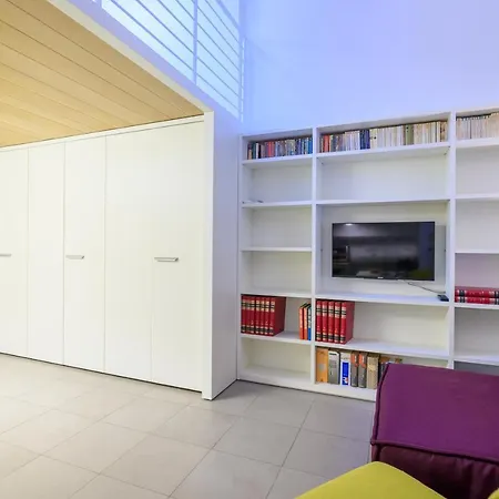 - San Lorenzo Market Apartment Florence