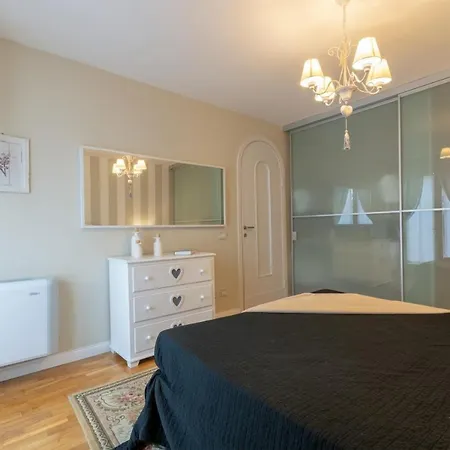 Penthouse Alexandra Tower Apartment