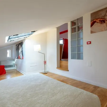 Penthouse Alexandra Tower Apartment