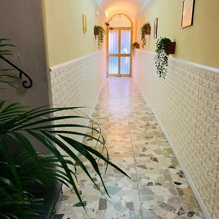 Hotel Piccolo Con Access Ztl !!! Nel Centro Storico Di !!! Florença