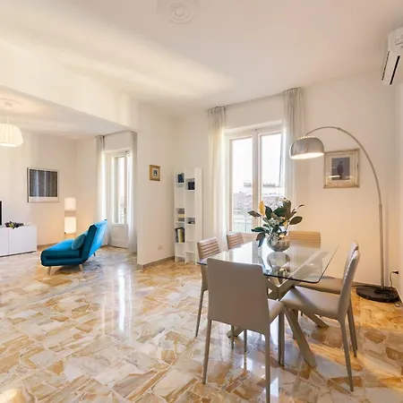 Roommo Artisti פירנצה