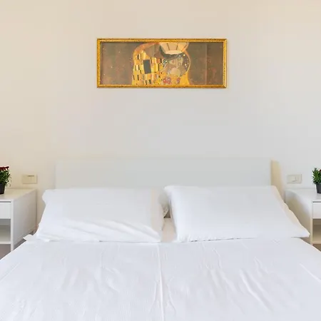 Roommo Artisti *