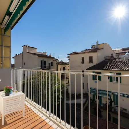 Roommo Artisti Florence