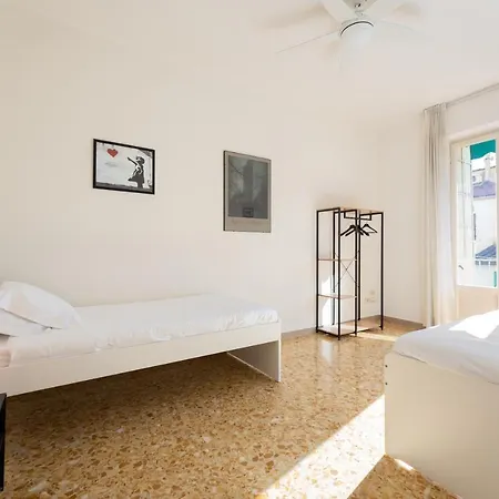 Roommo Artisti Florence