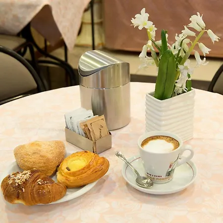 Hotel Careggi 3*