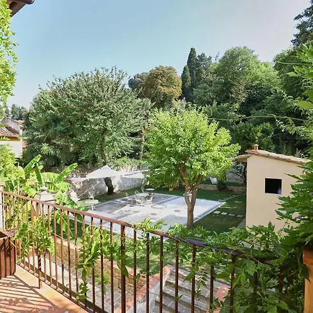 Aparthotel Numa Palazzo San Niccolo Florence