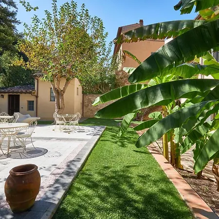 Aparthotel Numa Palazzo San Niccolo 4*