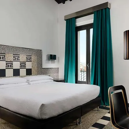 Universo Hotel