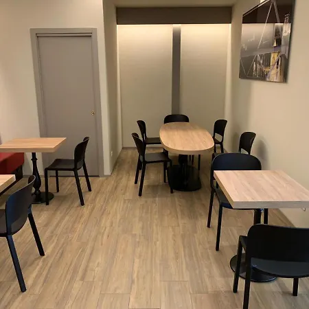 亚历克斯酒店 3*