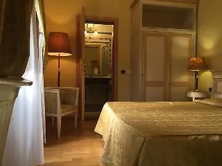 ビガッロ ホテル 3*