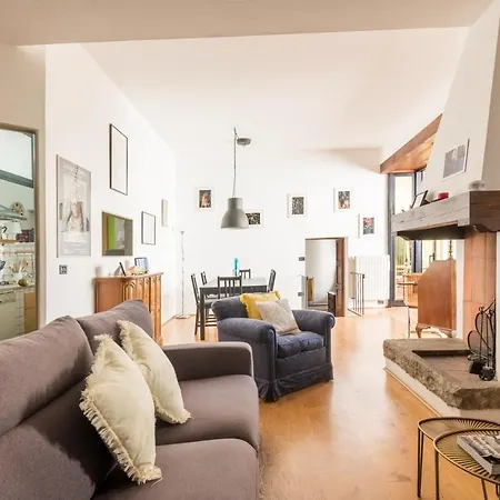 Apartment Refined Flat With Private Loggia In San Frediano *