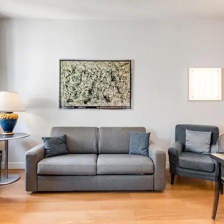 Piazza Santa Croce Design With Balcony Apartment