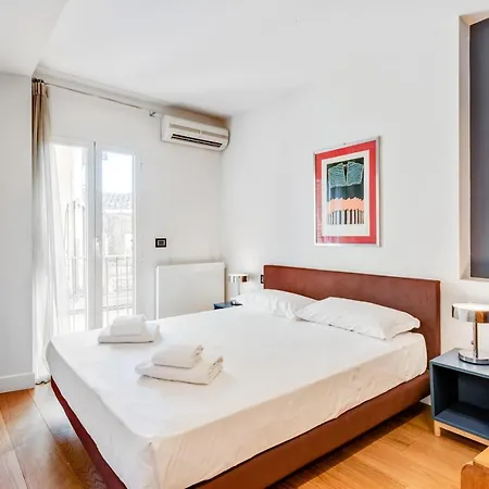Apartment Piazza Santa Croce Design With Balcony Florence