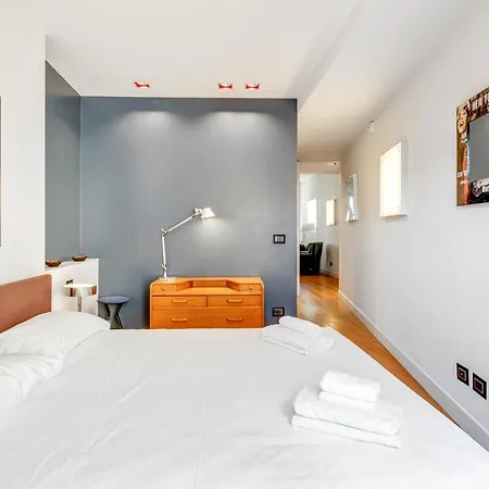 Apartment Piazza Santa Croce Design With Balcony Florence