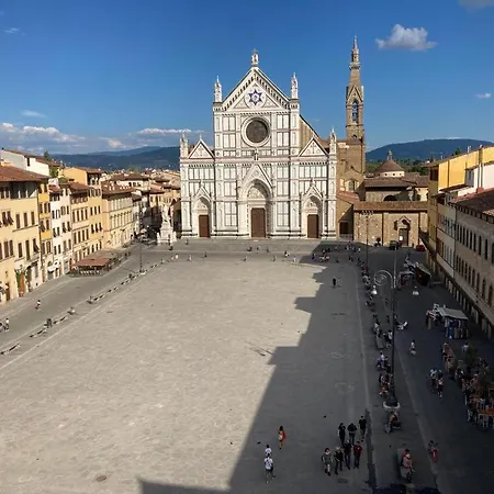 Attico In Piazza Santa Croce Apartamento Florença