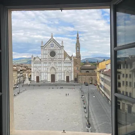 Attico In Piazza Santa Croce Florença