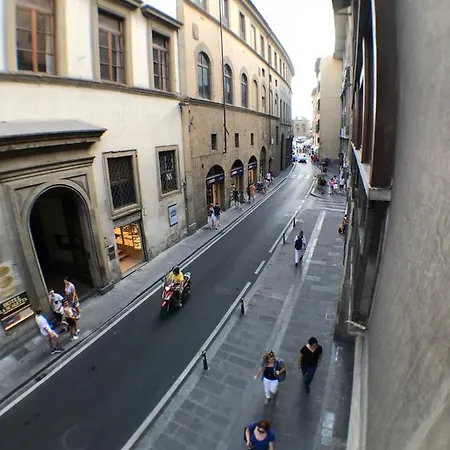 Apartment Ponte Vecchio 4 Bedrooms Florence