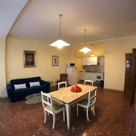 Apartment Ponte Vecchio 4 Bedrooms