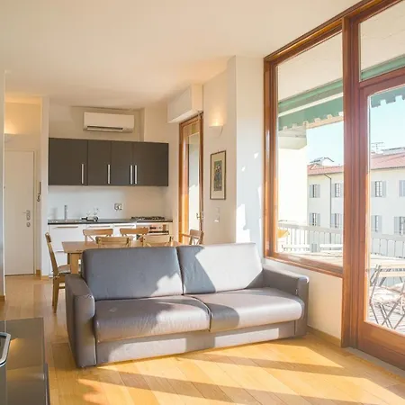 - Pier Capponi Duomo Apartment