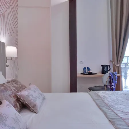 Hotel Cosmos 3*