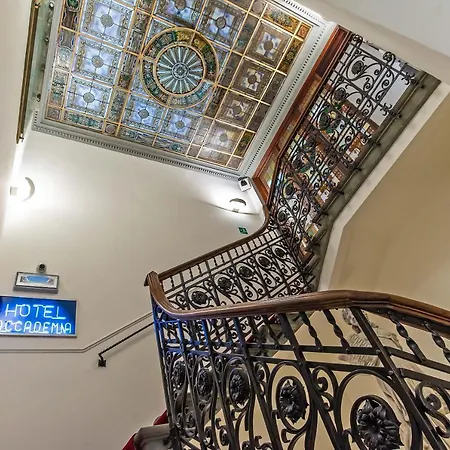 Hotel Accademia 3*