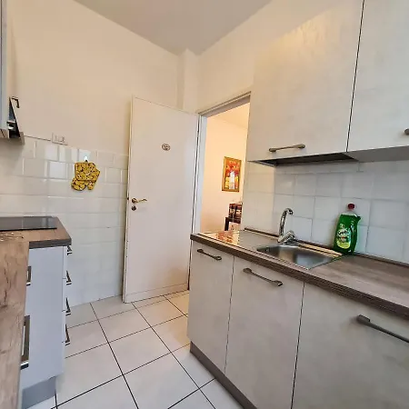 Apartment Jessy With Terrace At Ponte Vecchio