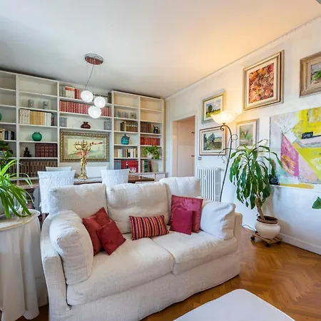 Exclusive Penthouse , Skyline View , With Parking *