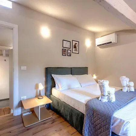 Santa Croce Luxury Flat In The Center With Kitchen Apartment