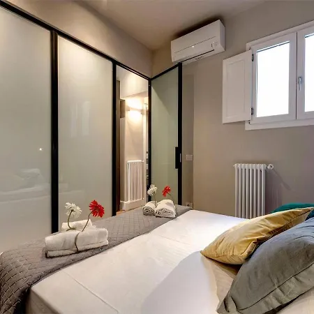 Apartment Santa Croce Luxury Flat In The Center With Kitchen