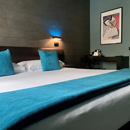 Globus Urban 4*