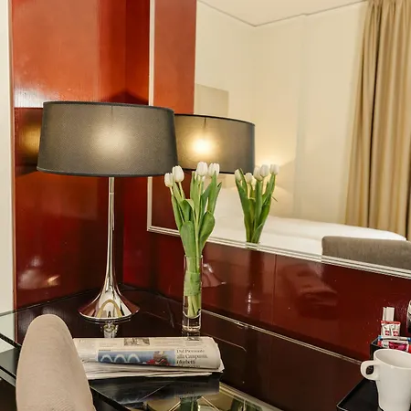 Cosmopolitan 4*