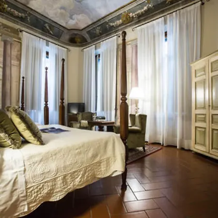 Burchianti Hotel
