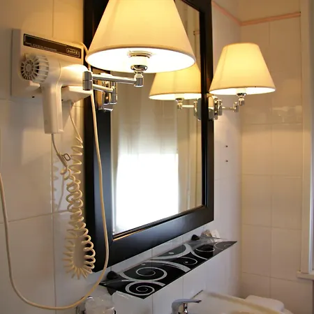 Alex Hotel